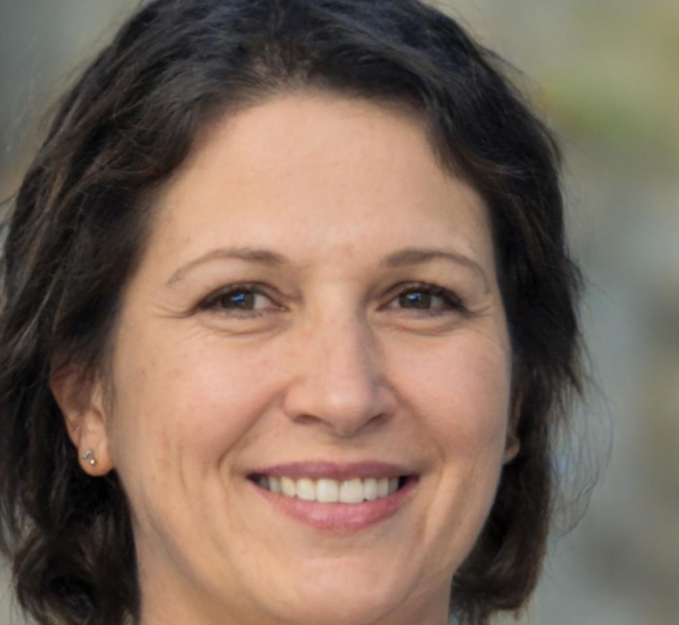 Dr. Sarah Müller - Leitende Finanzexpertin